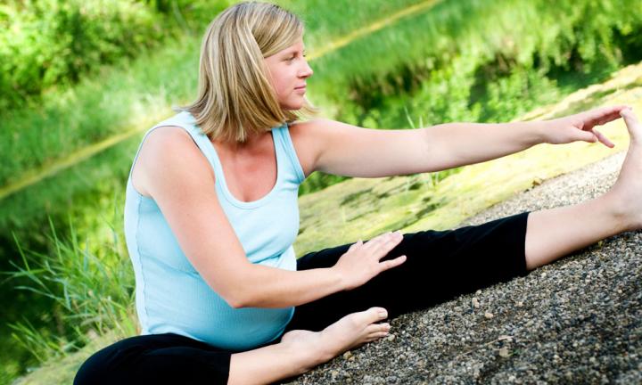 Description: D:\hinhanh\mẫu lgiay & dép\leg-cramps-in-pregnancy-20150818113801.jpg-q75,dx720y432u1r1gg,c--.jpg